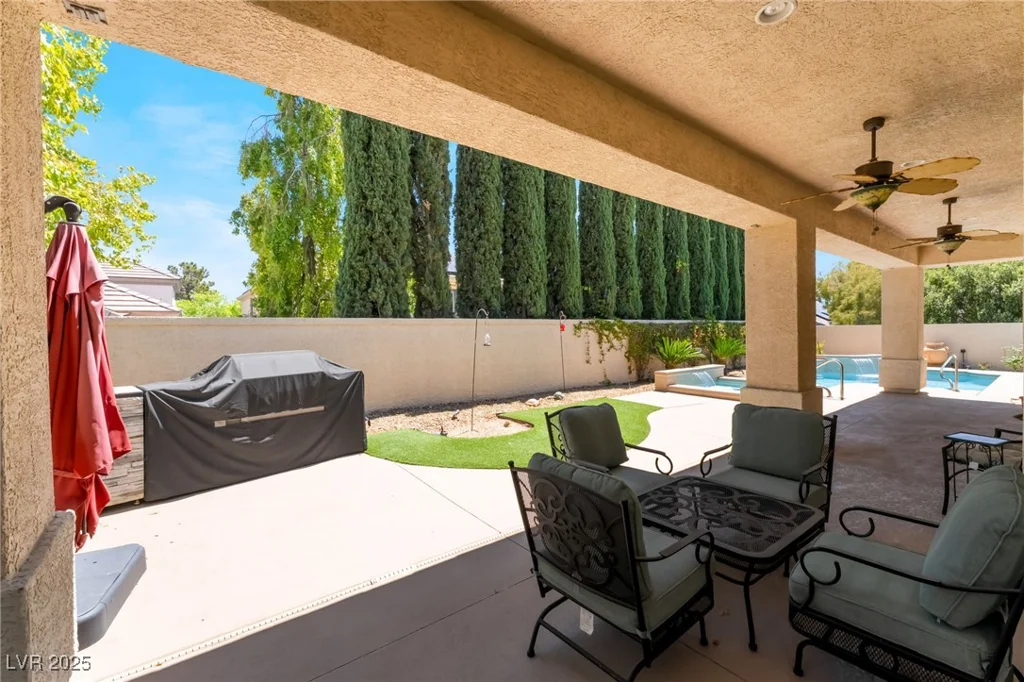 308 Kingsclear, Las Vegas, NV 89145