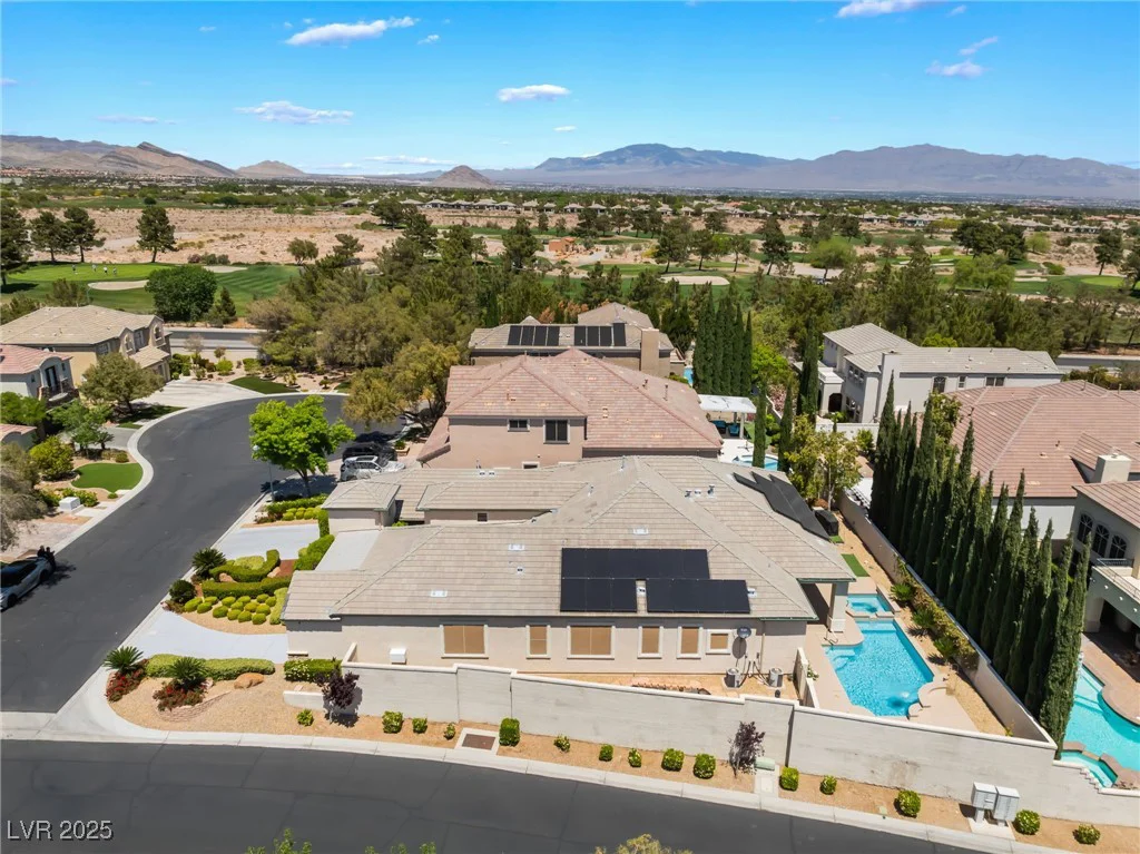 308 Kingsclear, Las Vegas, NV 89145