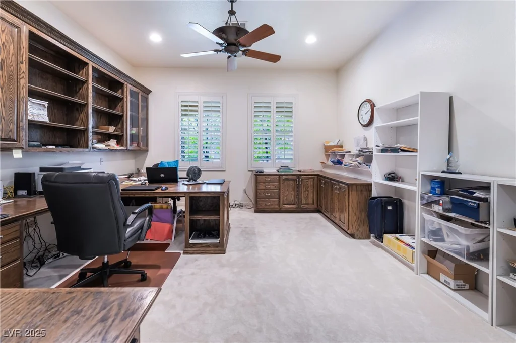 308 Kingsclear, Las Vegas, NV 89145