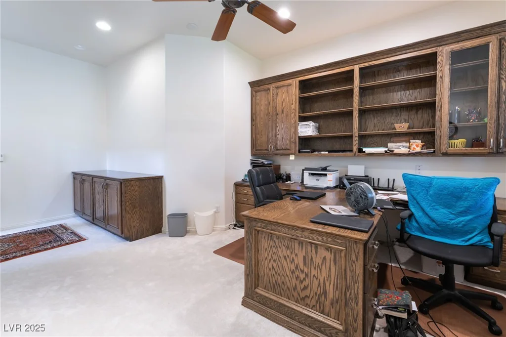 308 Kingsclear, Las Vegas, NV 89145