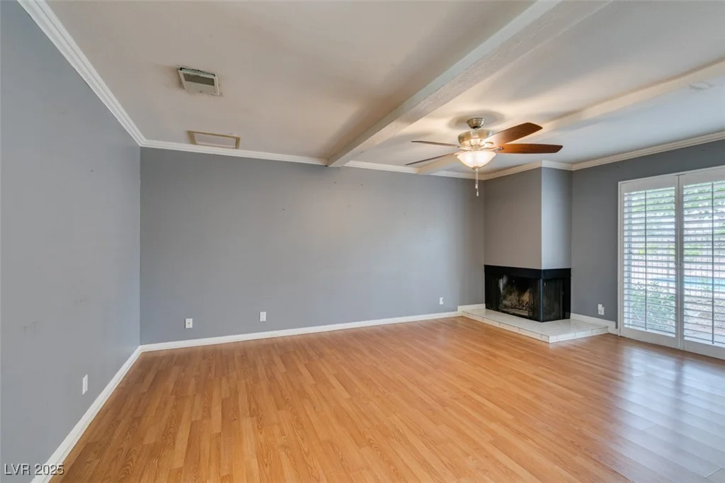 516 Delfern, Las Vegas, NV 89169