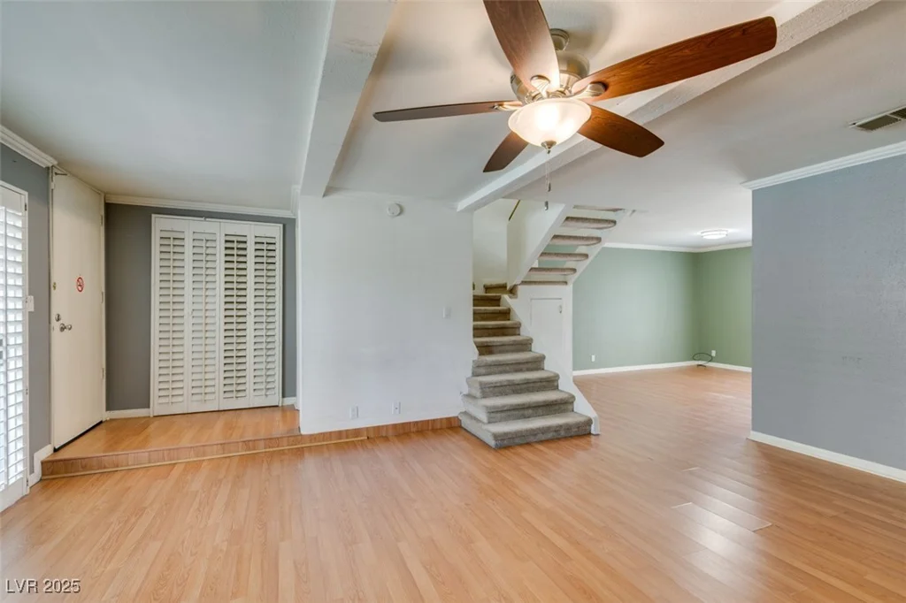 516 Delfern, Las Vegas, NV 89169
