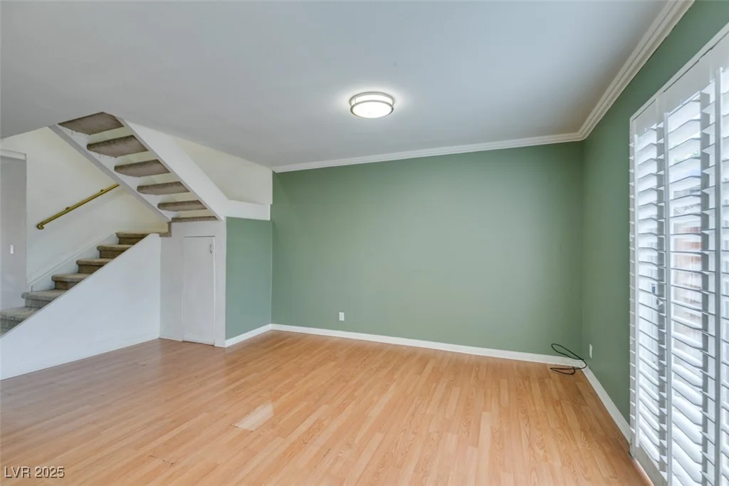 516 Delfern, Las Vegas, NV 89169