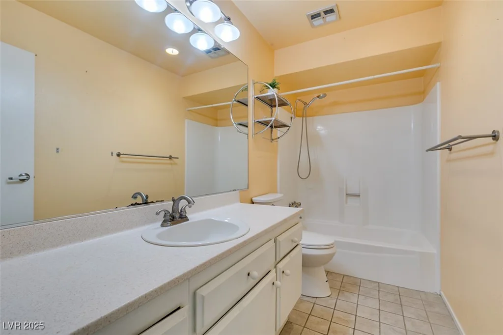 516 Delfern, Las Vegas, NV 89169