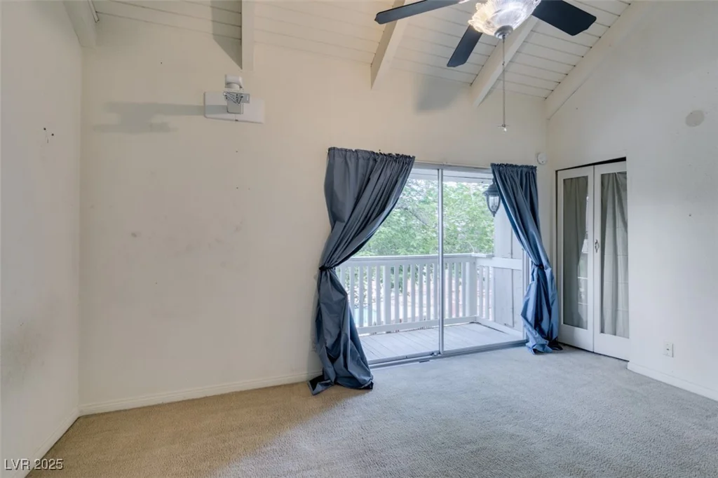516 Delfern, Las Vegas, NV 89169