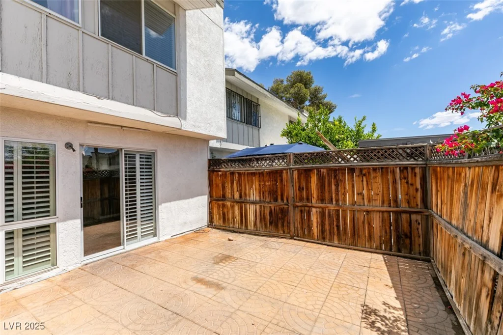 516 Delfern, Las Vegas, NV 89169