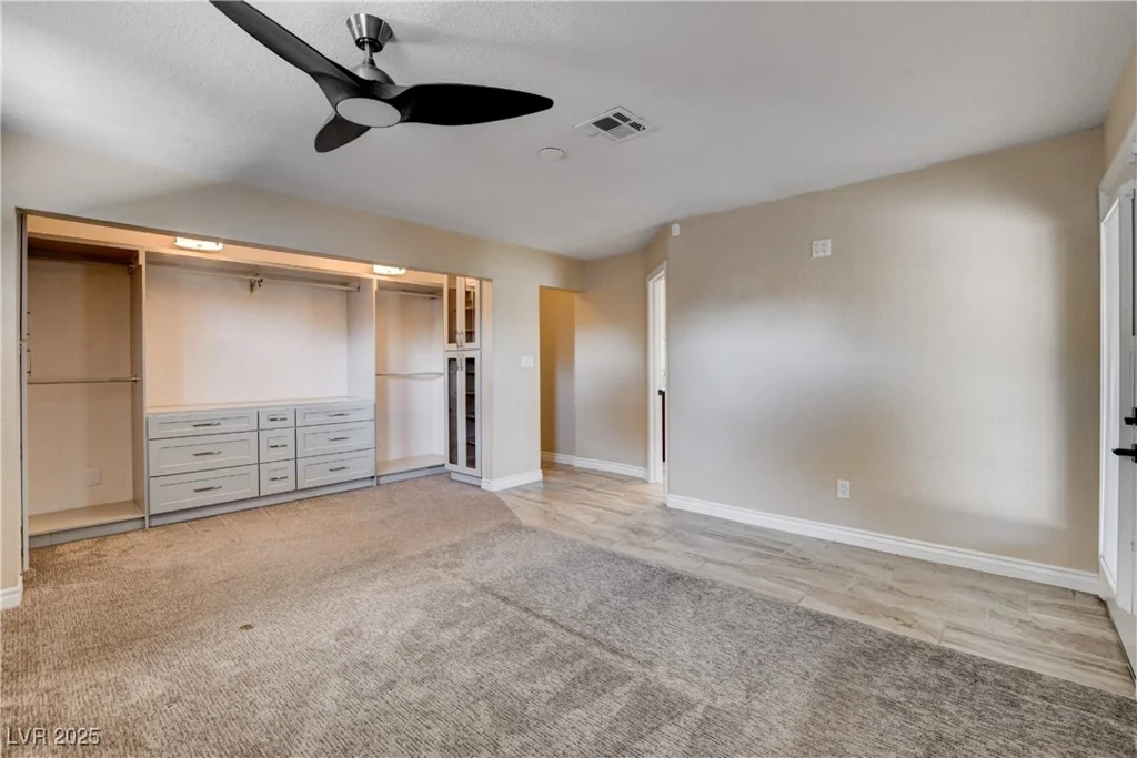6117 Foxcroft, Las Vegas, NV 89108