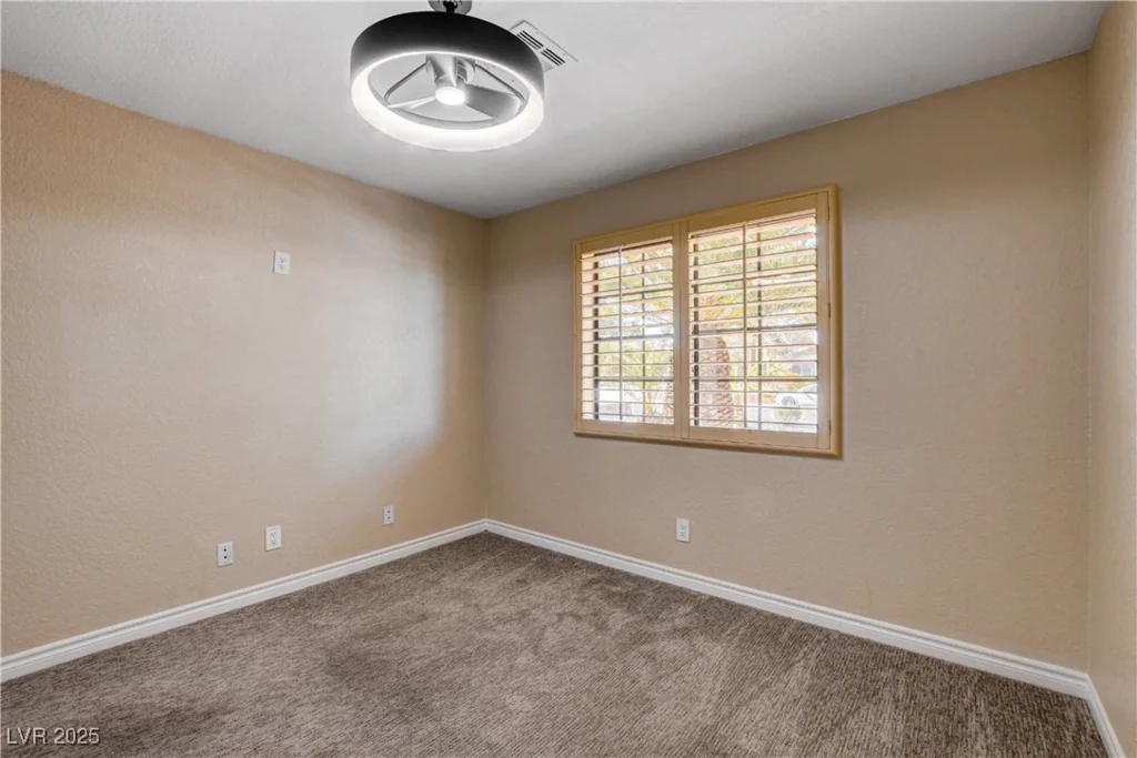 6117 Foxcroft, Las Vegas, NV 89108