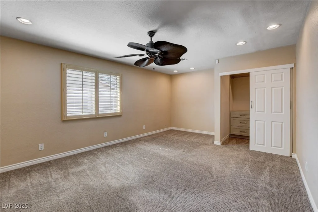 6117 Foxcroft, Las Vegas, NV 89108