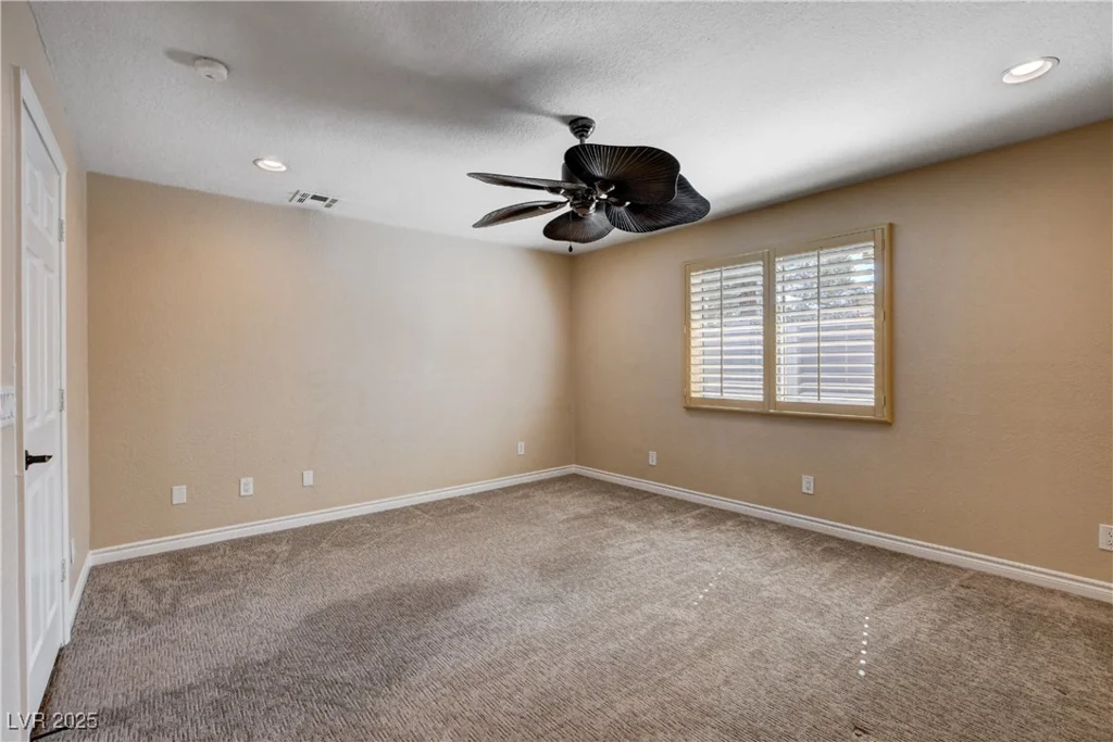 6117 Foxcroft, Las Vegas, NV 89108
