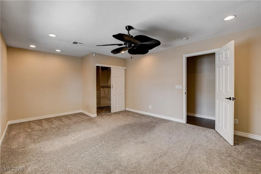 6117 Foxcroft, Las Vegas, NV 89108