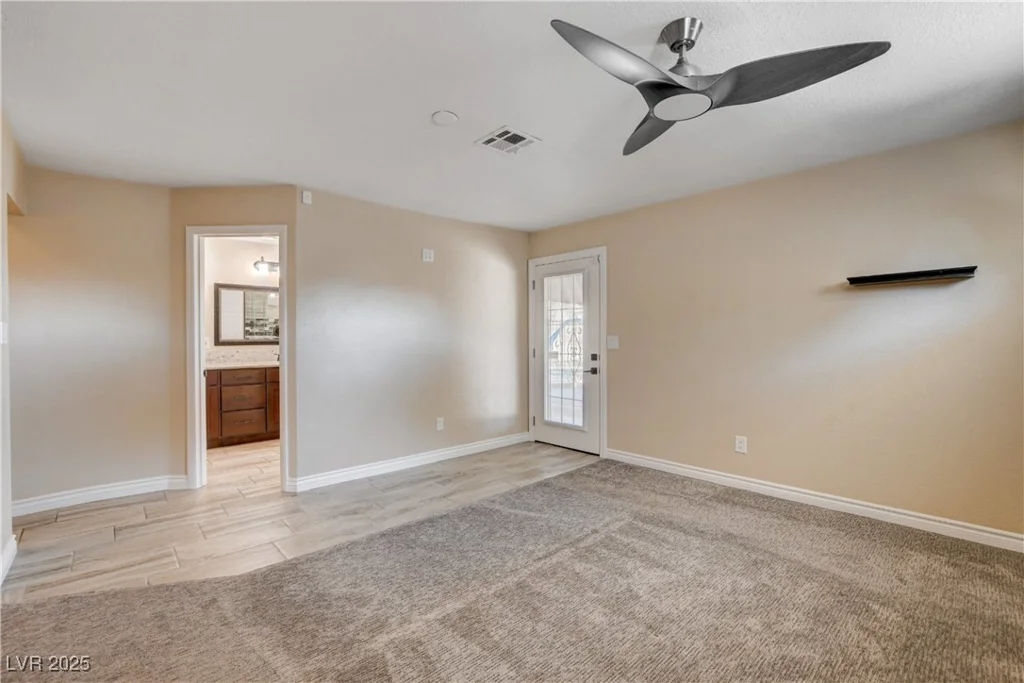 6117 Foxcroft, Las Vegas, NV 89108