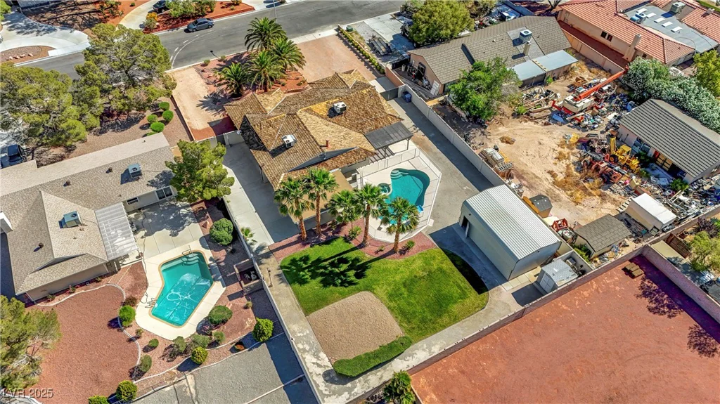 6117 Foxcroft, Las Vegas, NV 89108