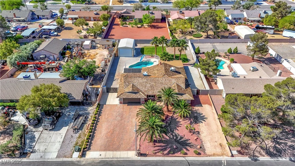 6117 Foxcroft, Las Vegas, NV 89108