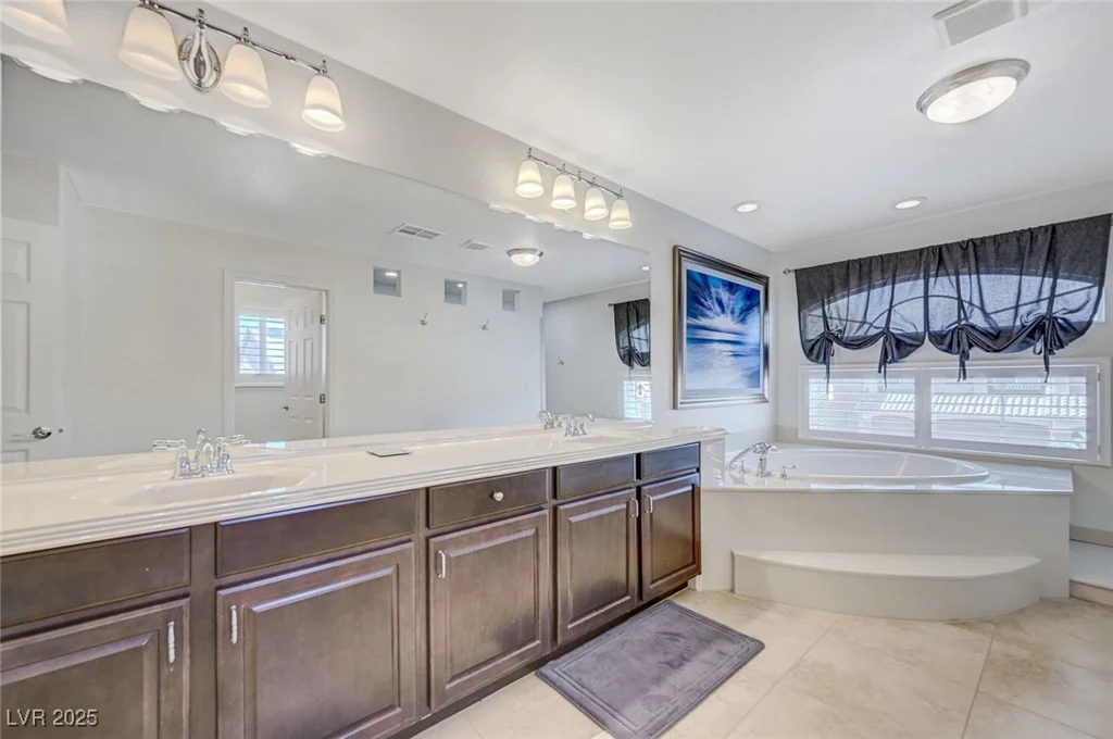6205 Windy Oaks, Las Vegas, NV 89139