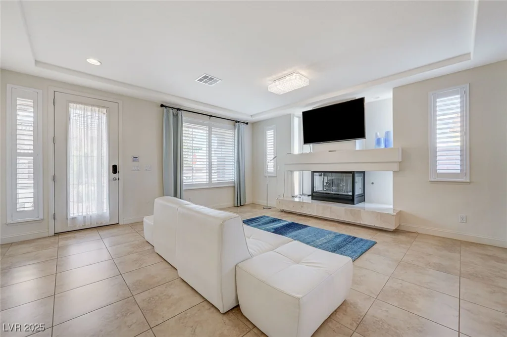6205 Windy Oaks, Las Vegas, NV 89139