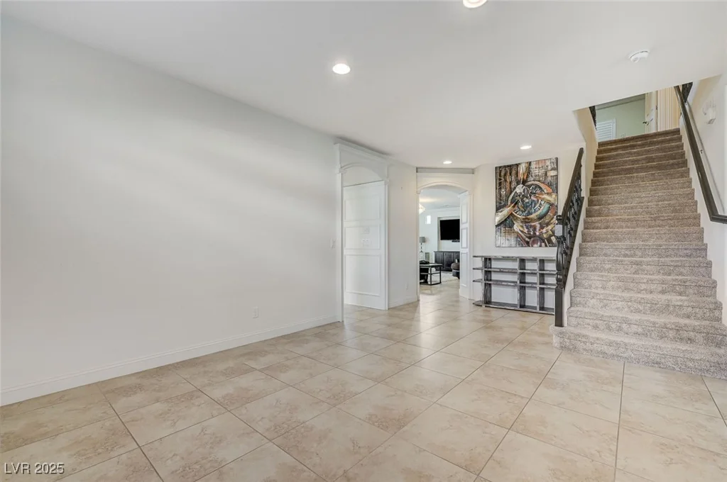 6205 Windy Oaks, Las Vegas, NV 89139
