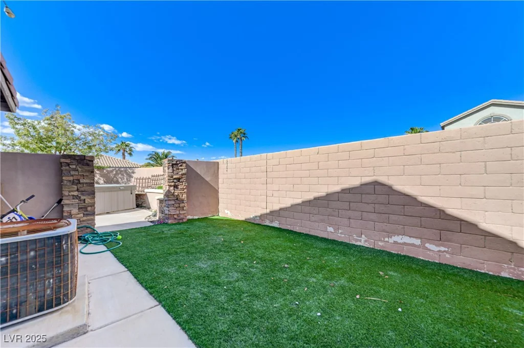 444 Flores, Las Vegas, NV 89123