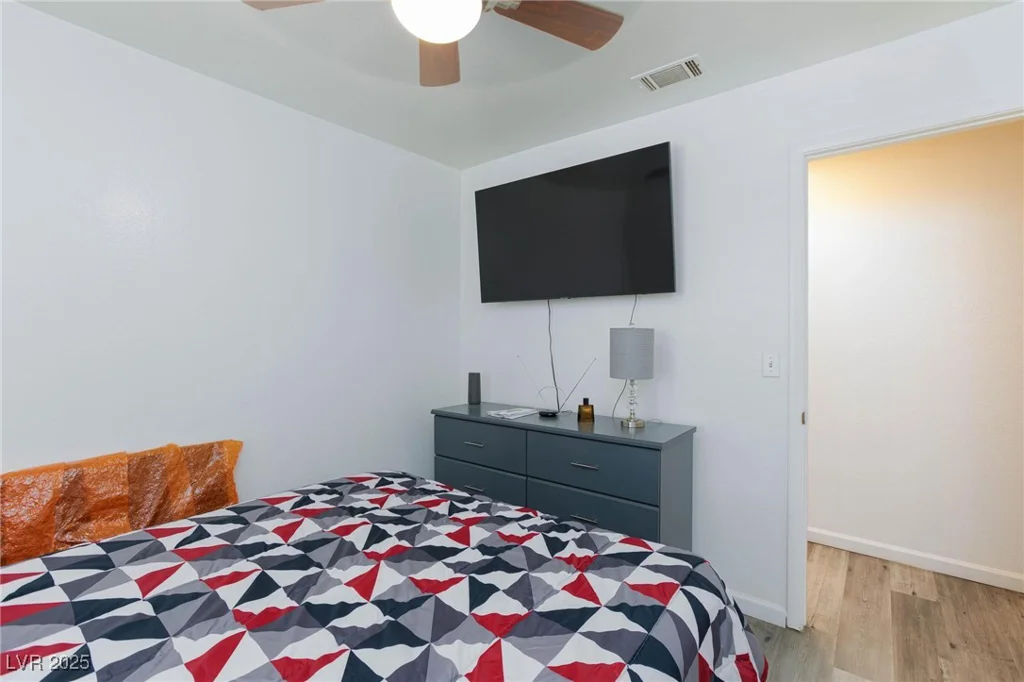 1509 Linnbaker, Las Vegas, NV 89110