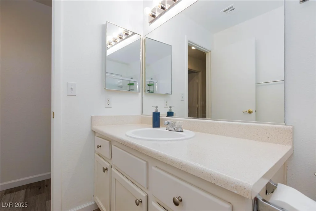 1509 Linnbaker, Las Vegas, NV 89110