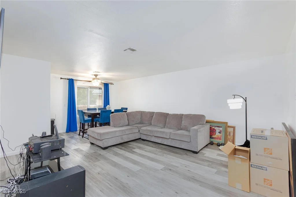 1509 Linnbaker, Las Vegas, NV 89110