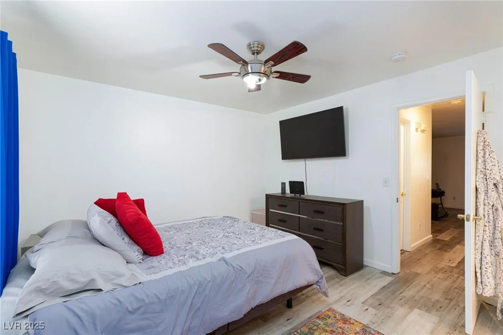 1509 Linnbaker, Las Vegas, NV 89110