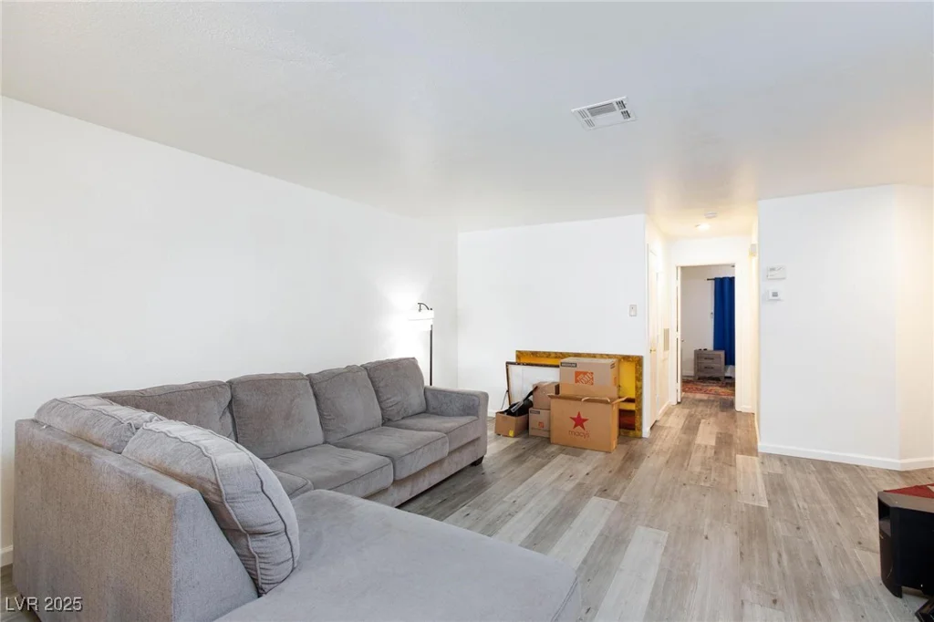 1509 Linnbaker, Las Vegas, NV 89110