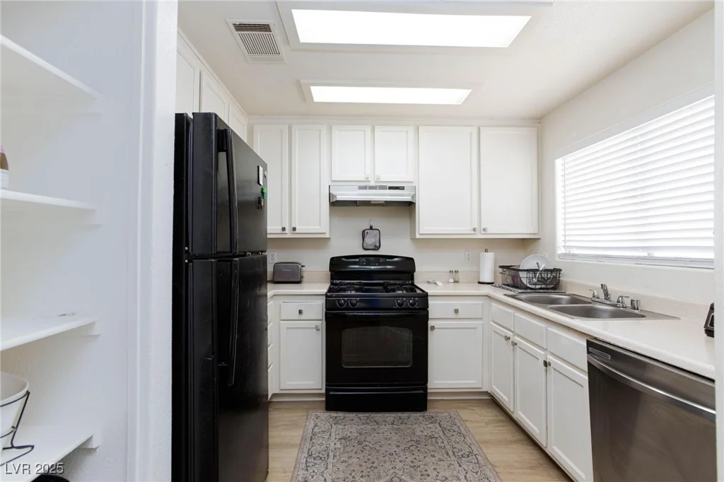 1509 Linnbaker, Las Vegas, NV 89110