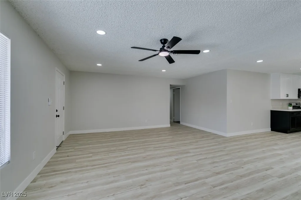 4393 Swandale, Las Vegas, NV 89121