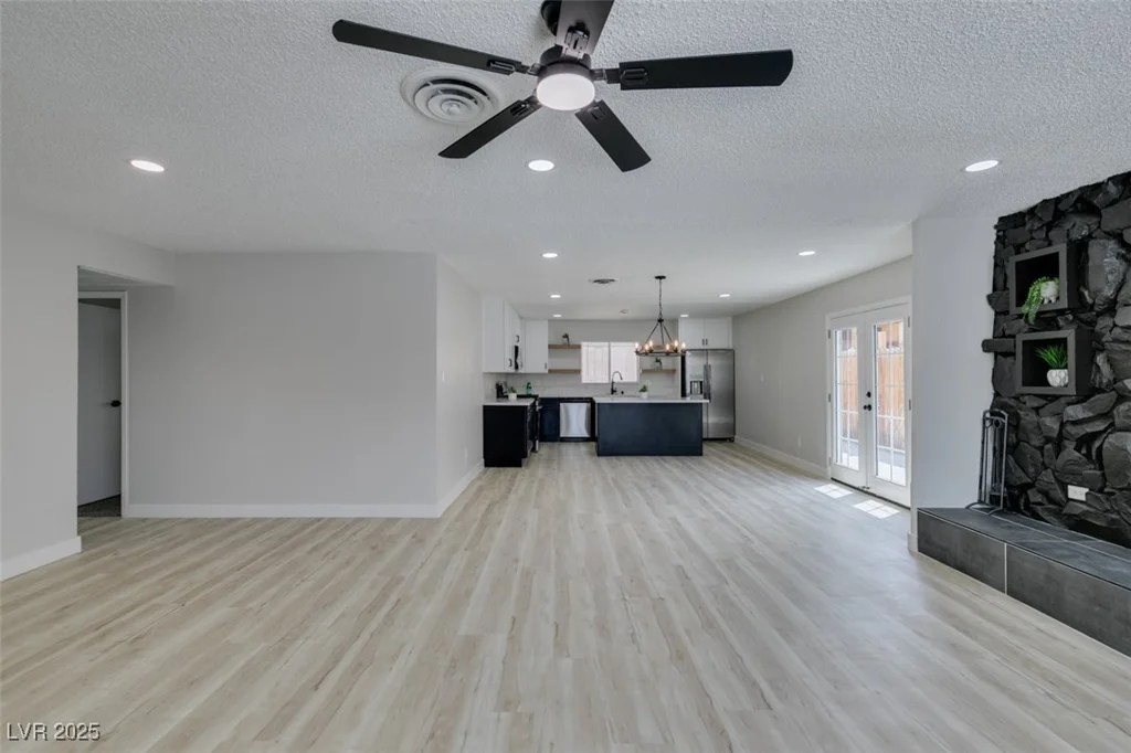 4393 Swandale, Las Vegas, NV 89121