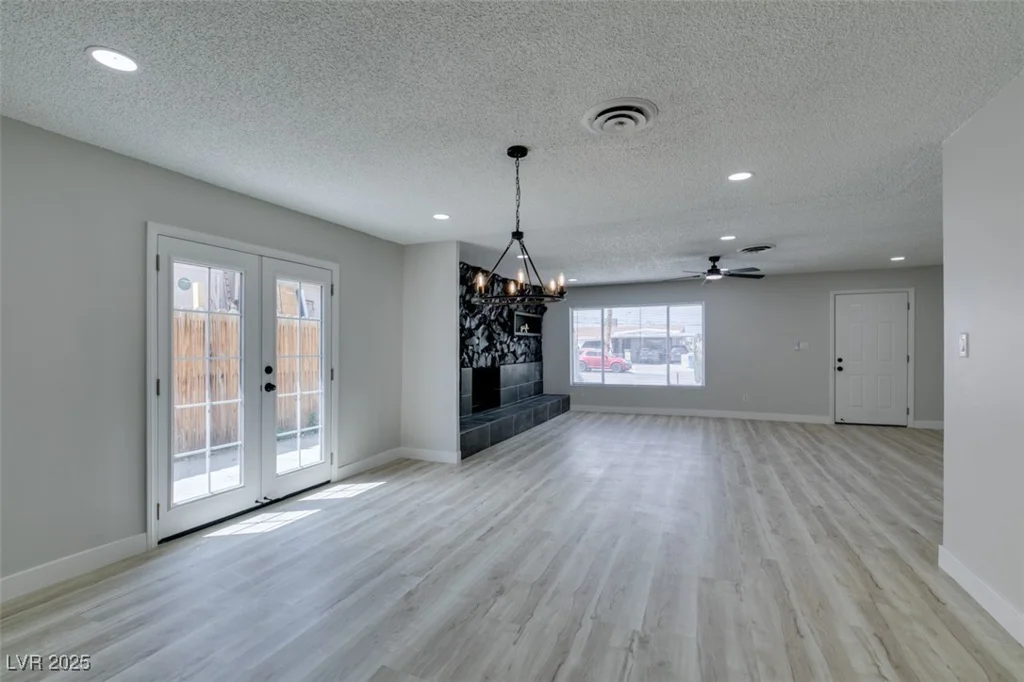 4393 Swandale, Las Vegas, NV 89121