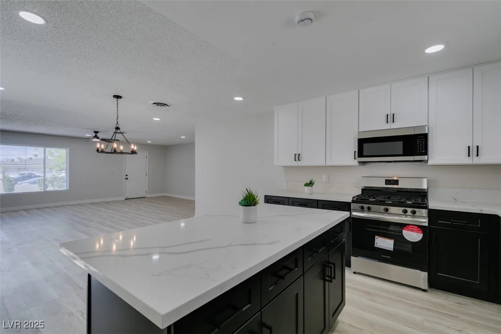 4393 Swandale, Las Vegas, NV 89121