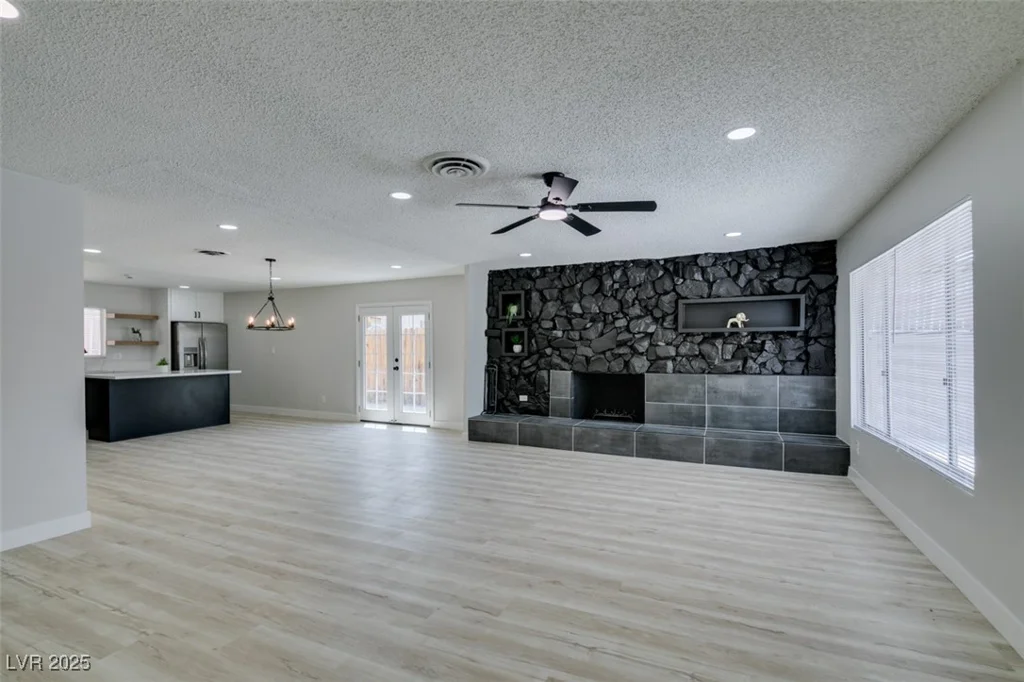 4393 Swandale, Las Vegas, NV 89121