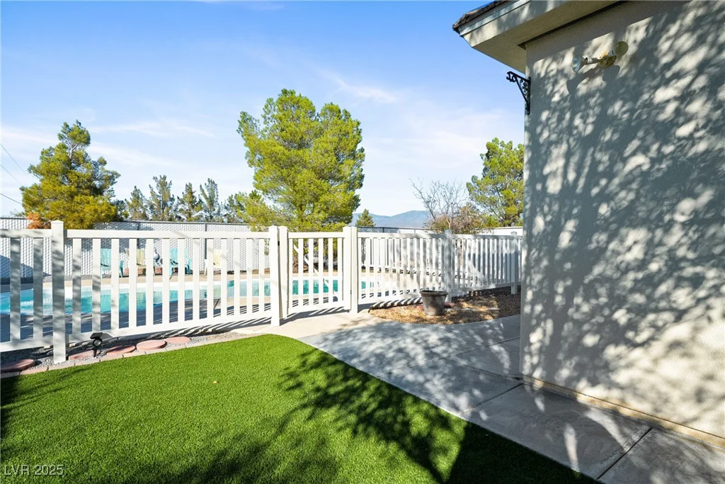 2500 Zephyr, Pahrump, NV 89048