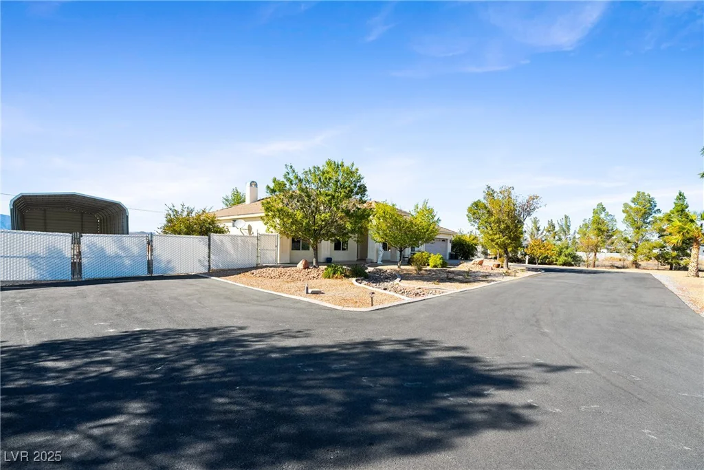 2500 Zephyr, Pahrump, NV 89048