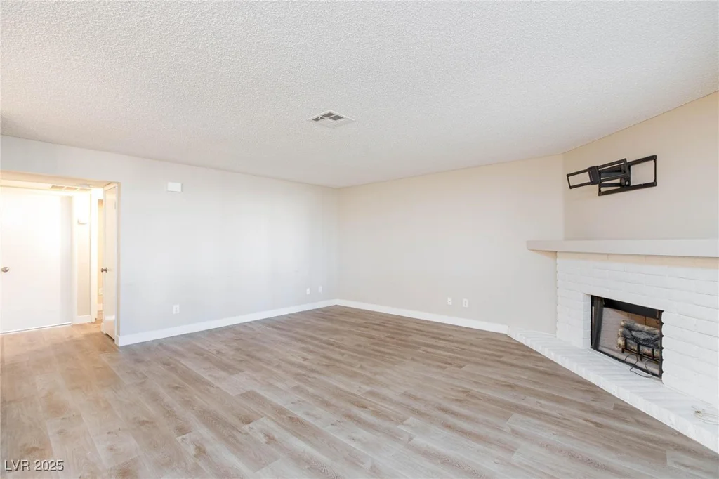 1201 Sulphur Springs, Las Vegas, NV 89128