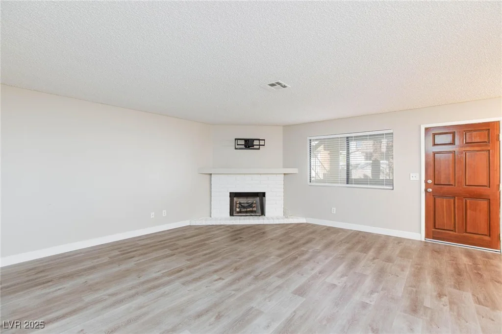 1201 Sulphur Springs, Las Vegas, NV 89128