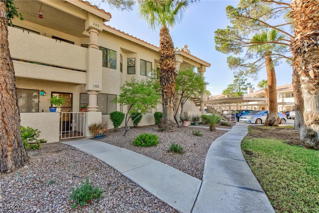 1201 Sulphur Springs, Las Vegas, NV 89128