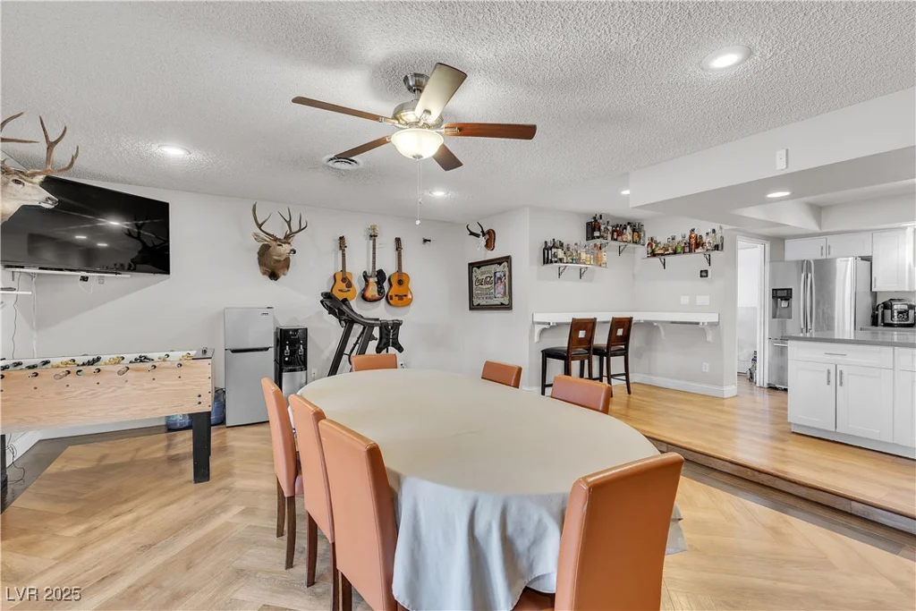 3845 Torrey Pines, Las Vegas, NV 89103