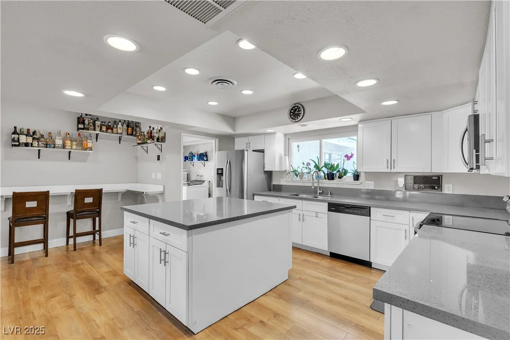 3845 Torrey Pines, Las Vegas, NV 89103