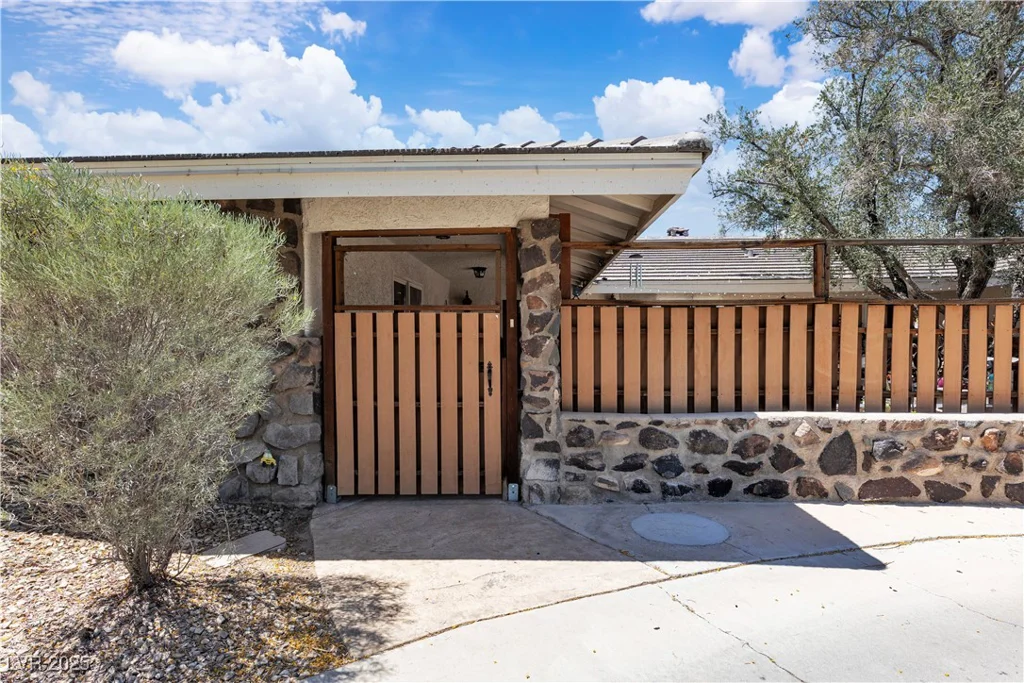 3845 Torrey Pines, Las Vegas, NV 89103