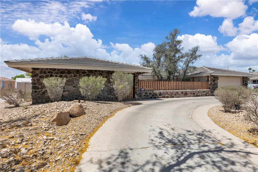 3845 Torrey Pines, Las Vegas, NV 89103