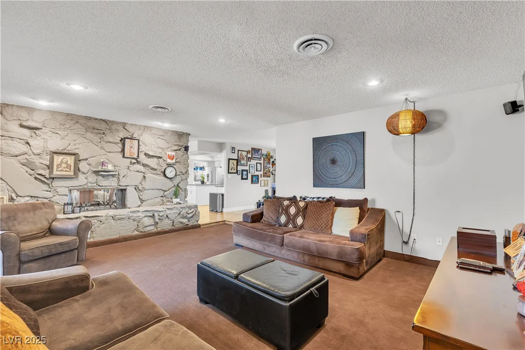 3845 Torrey Pines, Las Vegas, NV 89103