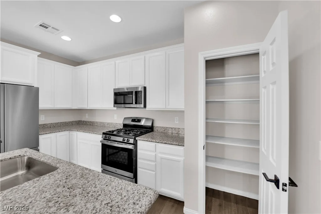 10029 Cluny, Las Vegas, NV 89178
