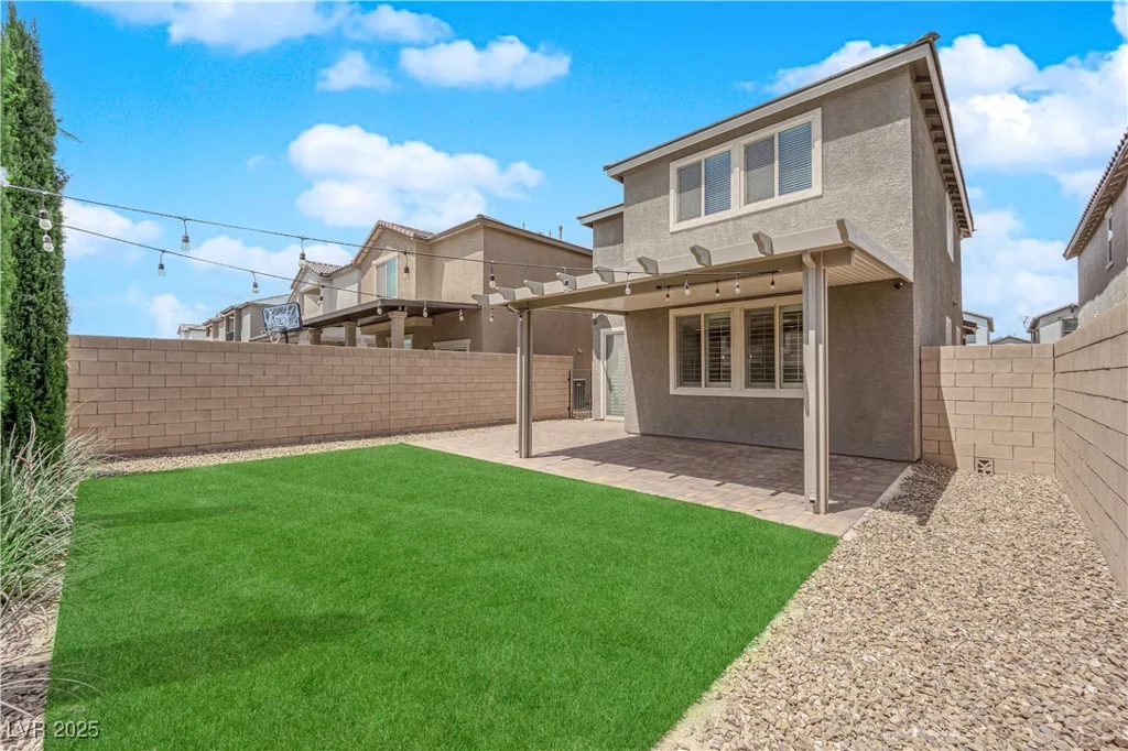 10029 Cluny, Las Vegas, NV 89178