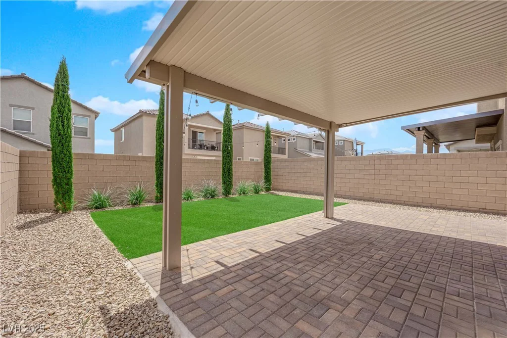 10029 Cluny, Las Vegas, NV 89178