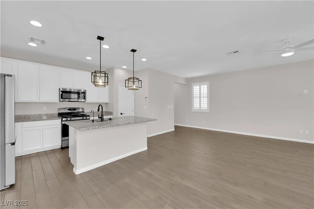 10029 Cluny, Las Vegas, NV 89178