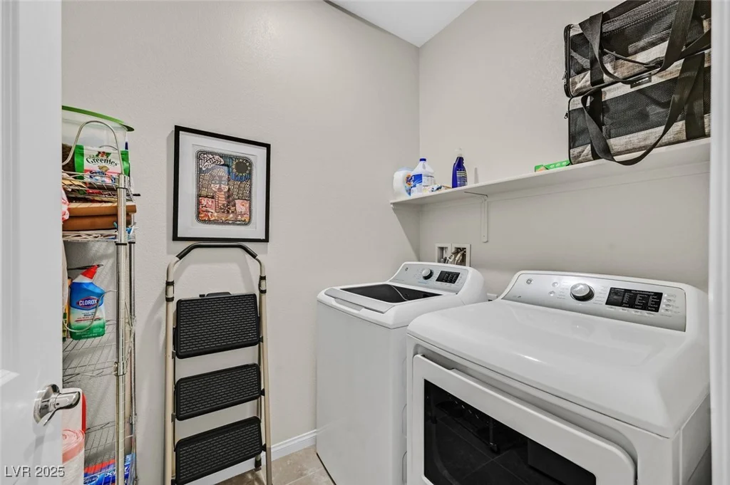7910 Pearly, North Las Vegas, NV 89084