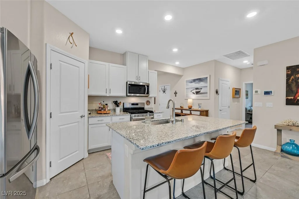 7910 Pearly, North Las Vegas, NV 89084