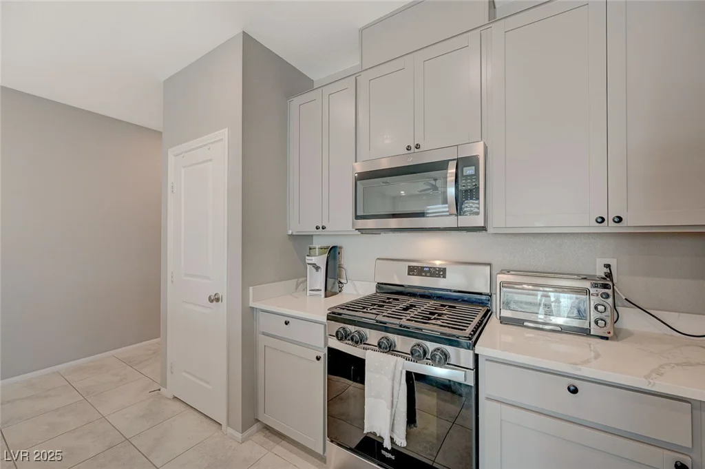 5269 Silver Branch, Las Vegas, NV 89118